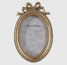 Load image into Gallery viewer, Gold PolyResin Oval Bow Frame
